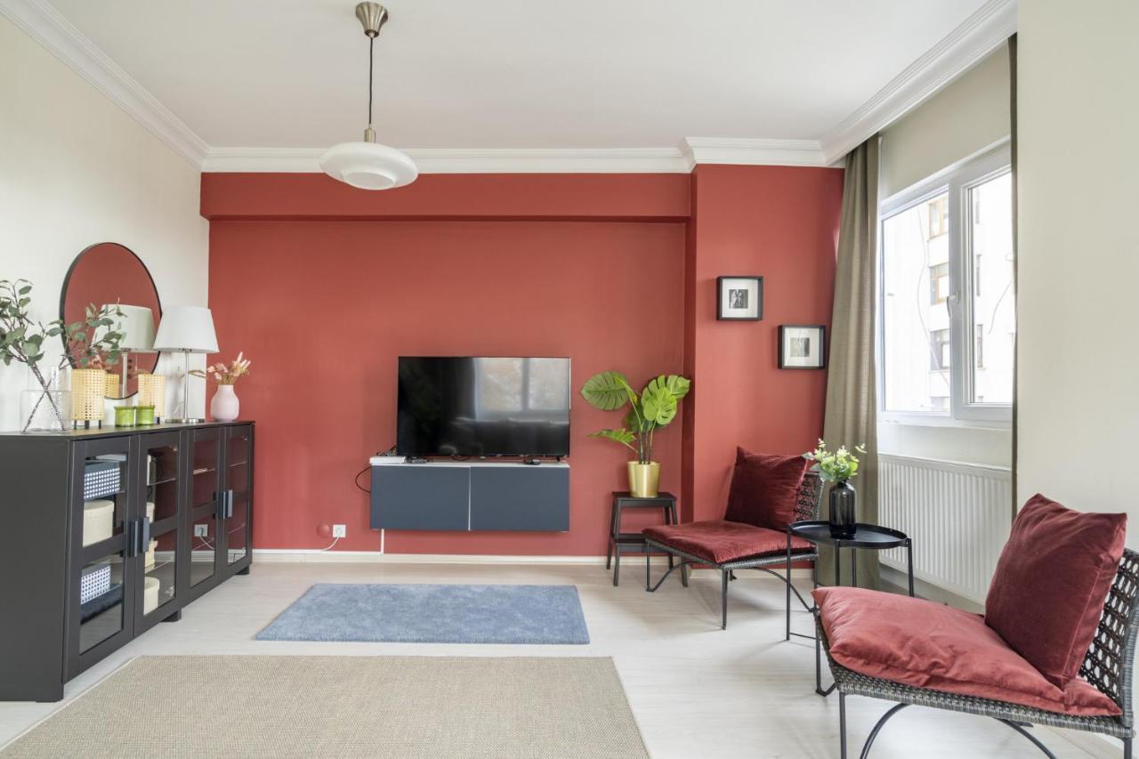 Modern Flat With Balcony On Bagdat Street Istambul Exterior foto