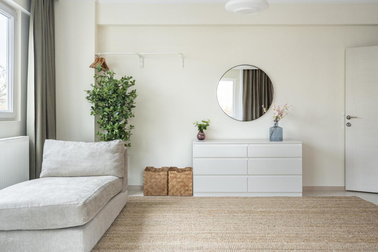 Modern Flat With Balcony On Bagdat Street Istambul Exterior foto